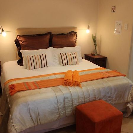 Lumley'S Place Guesthouse Pniel エクステリア 写真